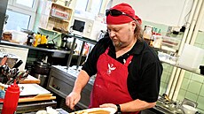 Michal je vedoucí i éfkucha v jedné osob.