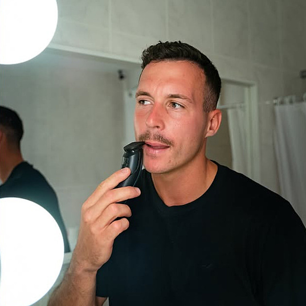Daniel Minich políbil Michálkovu Patricii. Přišel do Love Islandu škodit?