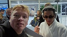 Kluk s kamením a Katy Perry