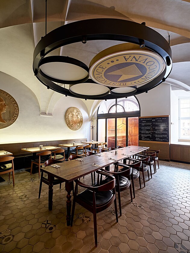 Tady chutn� po �esku: modern�, poctiv�, stylov�.