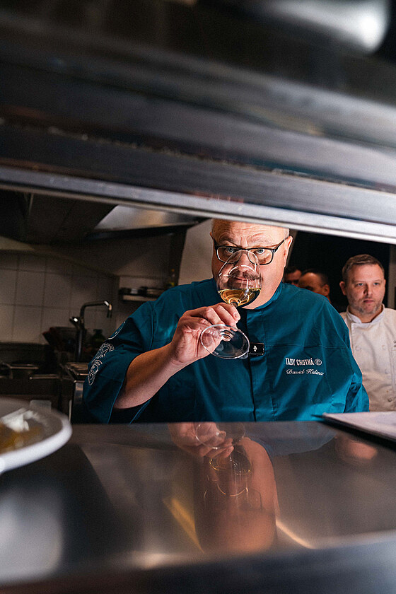 Tady chutn� �Husi�ka�! Tradi�n� svatomartinsk� menu s podpisem...