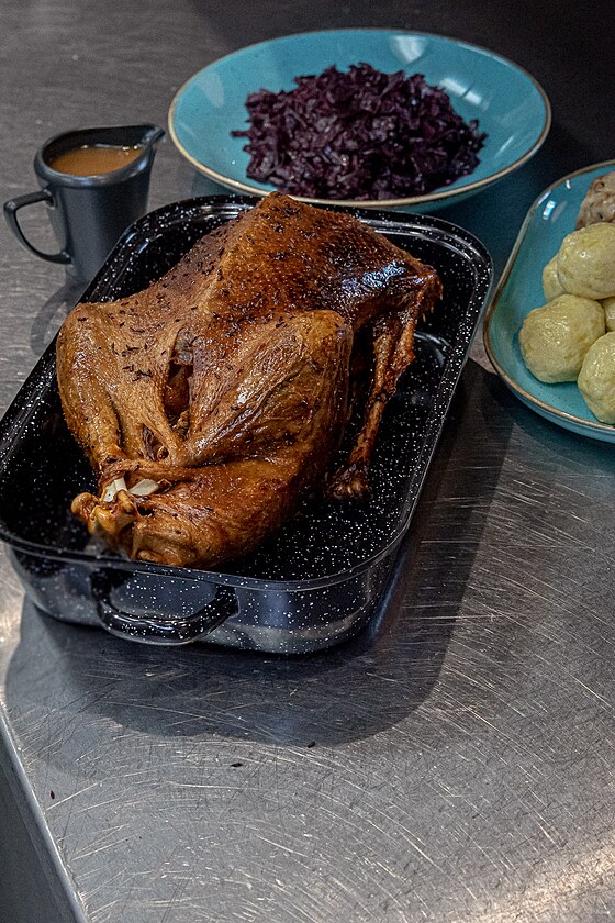 Tady chutn� �Husi�ka�! Tradi�n� svatomartinsk� menu s podpisem...