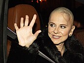 Laka mává fanoukm.