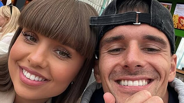 Lenka a Nicolas spolu nejsou. Realita mimo ostrov je jin�, reaguj� na rozchod