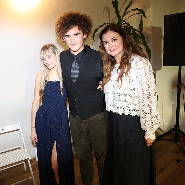 Matou� Preiss s p��telkyn� a maminkou na k�tu jej� knihy