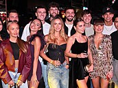 Úastníci Love Islandu v Duplexu