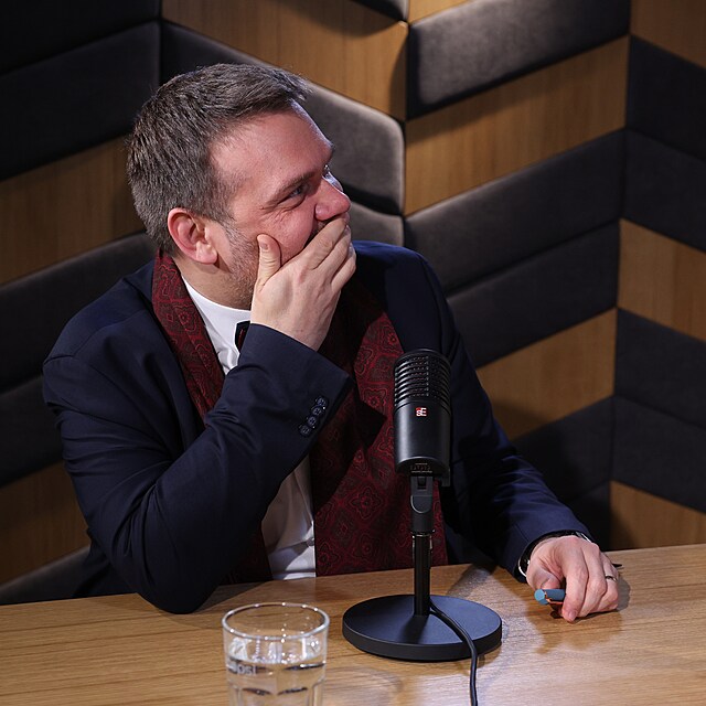 N�kter� sn�mky v n�m vyvol�valy sm�ch i lehkou trapnost.