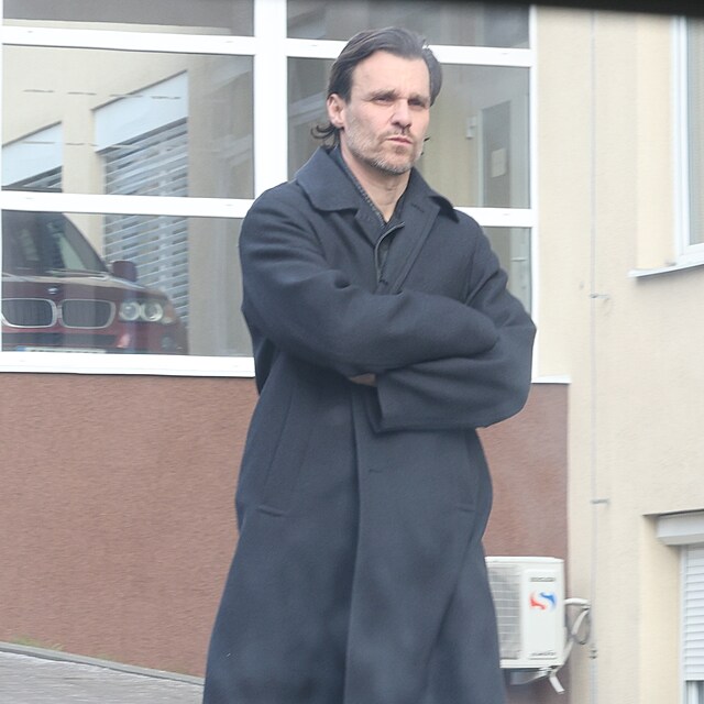 Leo� Mare� jel v p�tek za par��kem Hezuck�m do bene�ovsk� nemocnice.