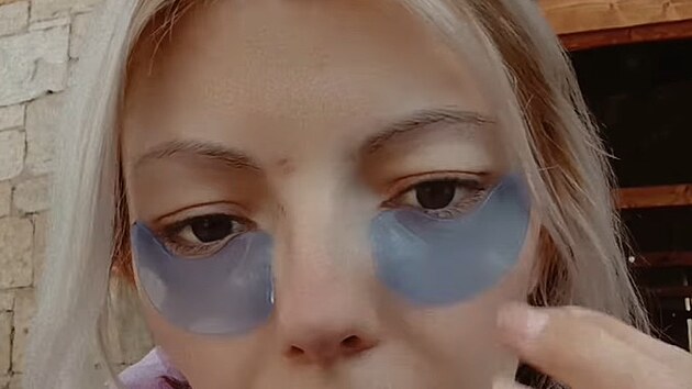 Shopaholic Adel se mus� zbavit sv�ho ko��tka