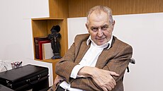 Milo� Zeman pozval redakci Expresu k sob� do své kancelá�e a vznikl velký...