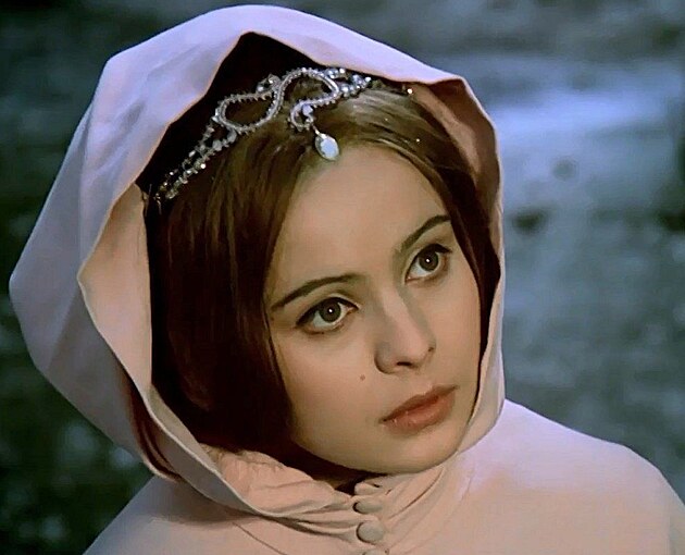 Libu�e �afr�nkov� v poh�dce T�i o��ky pro Popelku (1973)