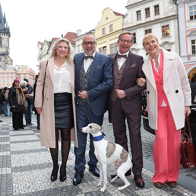 Ale� Cibulka a Michal Jagelka se vzali, za sv�dka jim �ly Jitka Je�kov� a Marie Retkov�