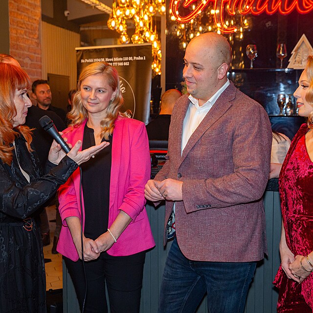 Monika Brzeskov� na k�tu Mark�ty Martin�kov�