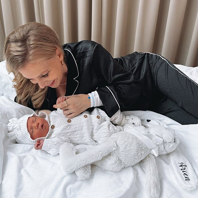 Michaela Ochotsk� porodila hol�i�ku Arien.