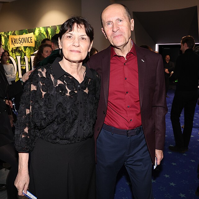 Ji�ina Hofmanov� s man�elem