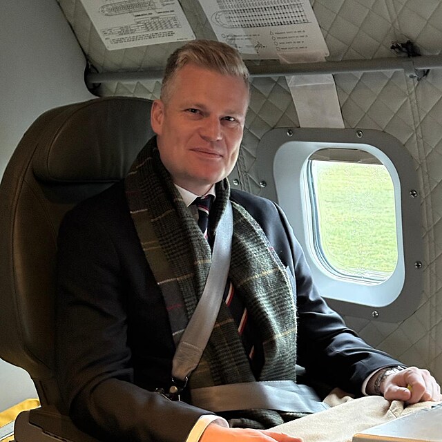 Filip Turek na palub� vojensk�ho speci�lu Casa