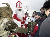 Mikulá, ert a andl jako oblíbená tradice.