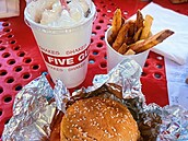 V Praze byl otevený etzec Five Guys