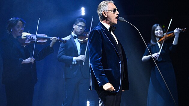 Losov�n� k Mistrovstv� sv�ta ve fotbale 2026: 
italsk� tenorista Andrea Bocelli