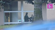 Leo� Mare� p�i náv�t�v� nemocnice u Patrika Hezuckého