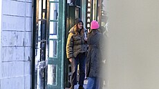 Za�la do n�kolika obchod�.