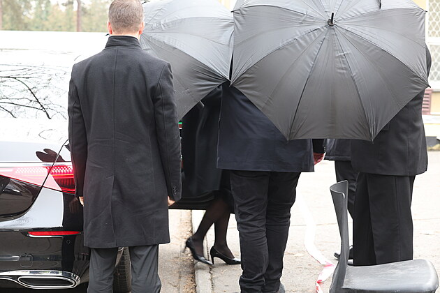 Poh�eb Patrika Hezuck�ho