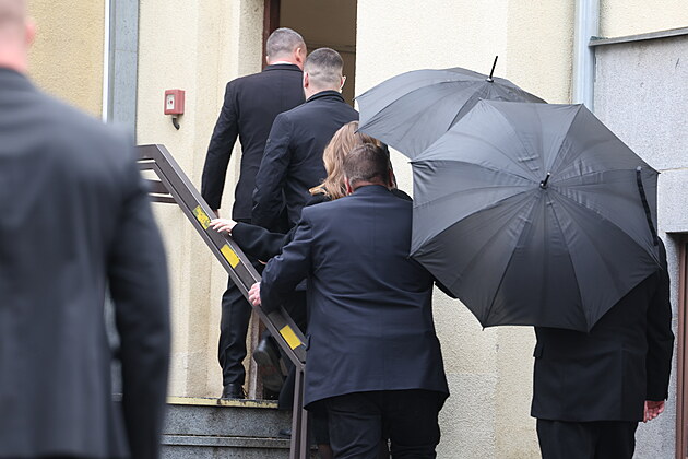 Poh�eb Patrika Hezuck�ho