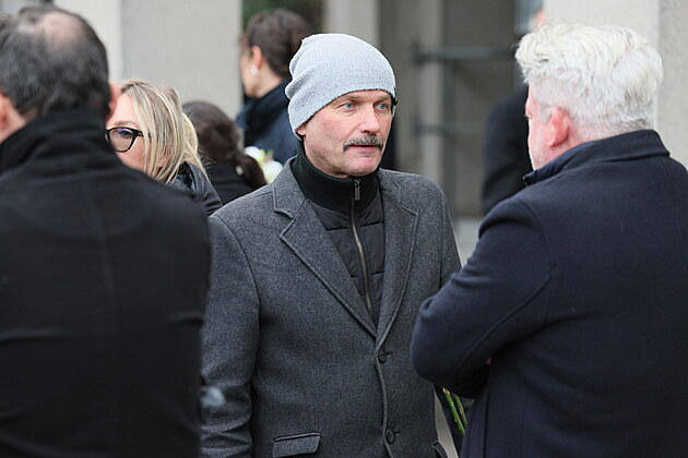 Poh�eb Patrika Hezuck�ho