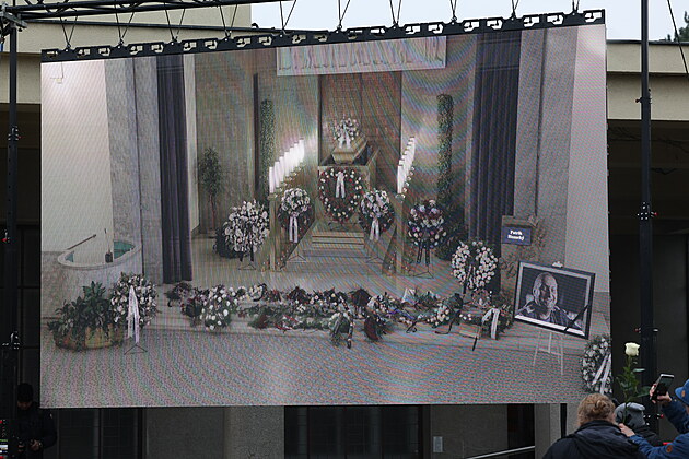 Poh�eb Patrika Hezuck�ho