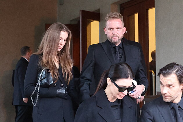 Poh�eb Patrika Hezuck�ho