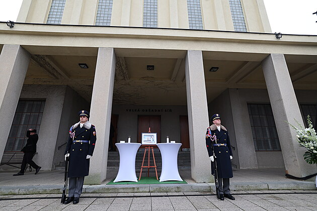 Poh�eb Theodora Pi�t�ka.