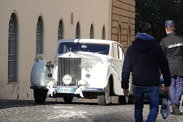 Conor McGregor se o�enil!