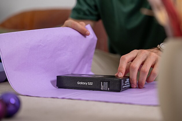 Notebook m�sto pono�ek. T�etina �ech� by darovala repasovanou elektroniku.