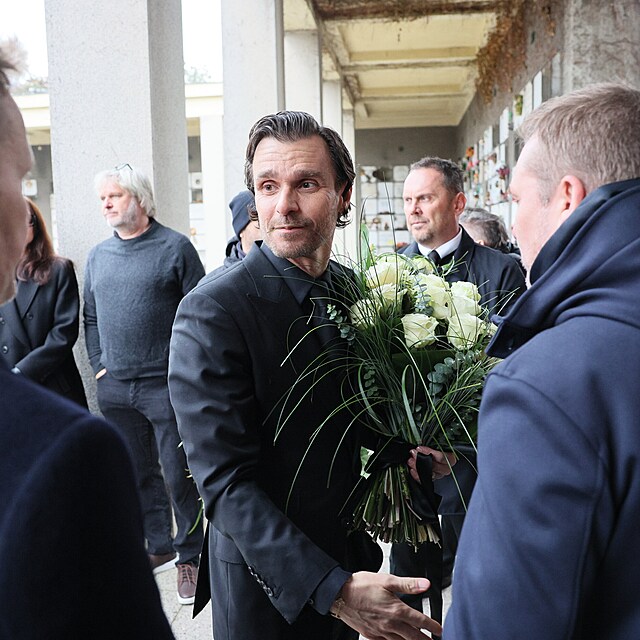 Poh�eb Patrika Hezuck�ho