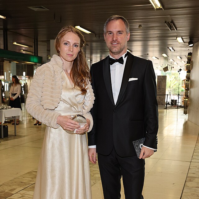 Zden�k H�ib s man�elkou Annou na zah�jen� karlovarsk�ho filmov�ho festivalu