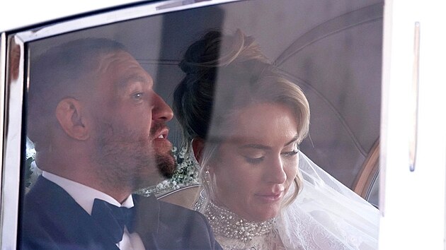 Conor McGregor se o�enil!