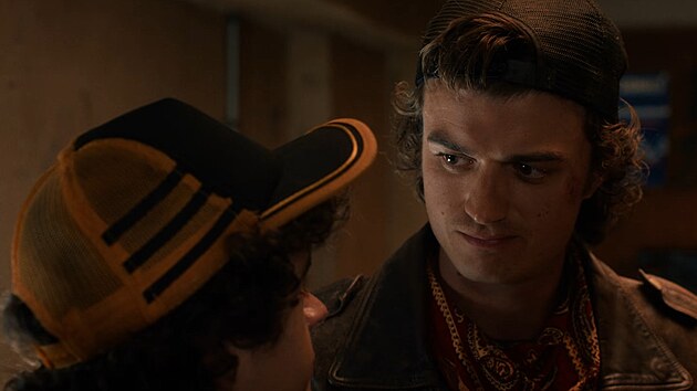 Fanou�ci Stranger Things se boj� o Steva a Dustina