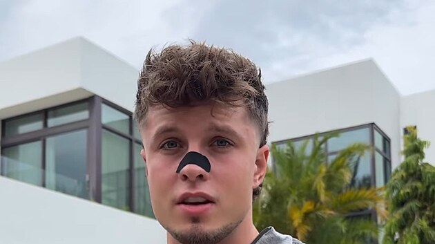 Jon Mari�nek se vrac�