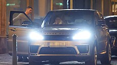 Neznámý mu� pomáhal Lucii Vondrá�kové do auta.