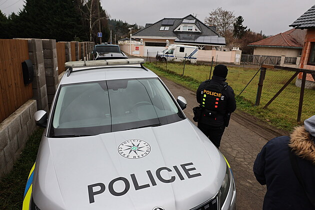 Policie zasahuje v dom� Karlose V�moly.