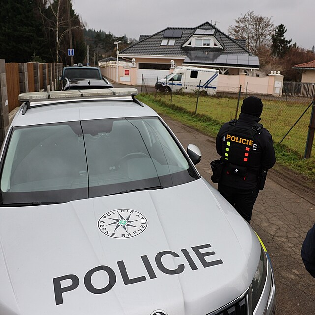 Policie zasahuje v dom� Karlose V�moly.