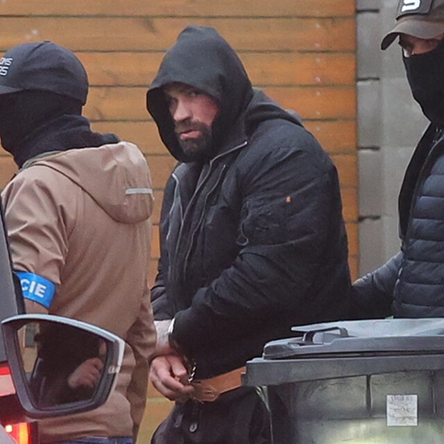 Zadr�en� Karlos V�mola