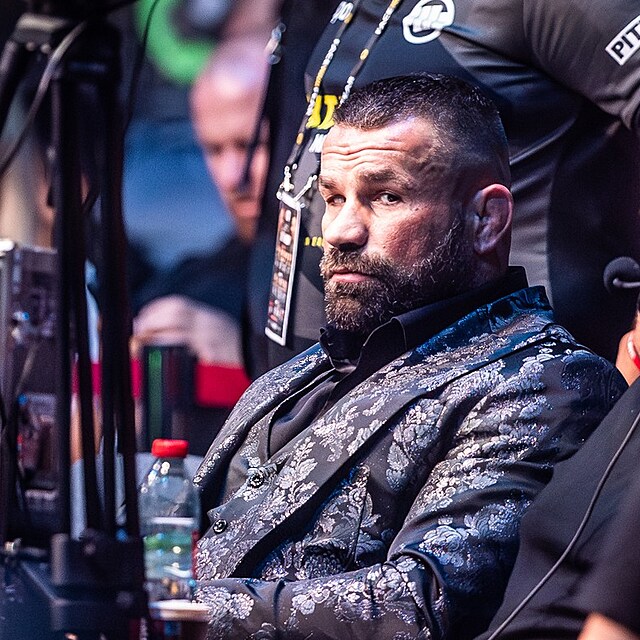 Karlos V�mola l�t� ve velk�m mal�ru.