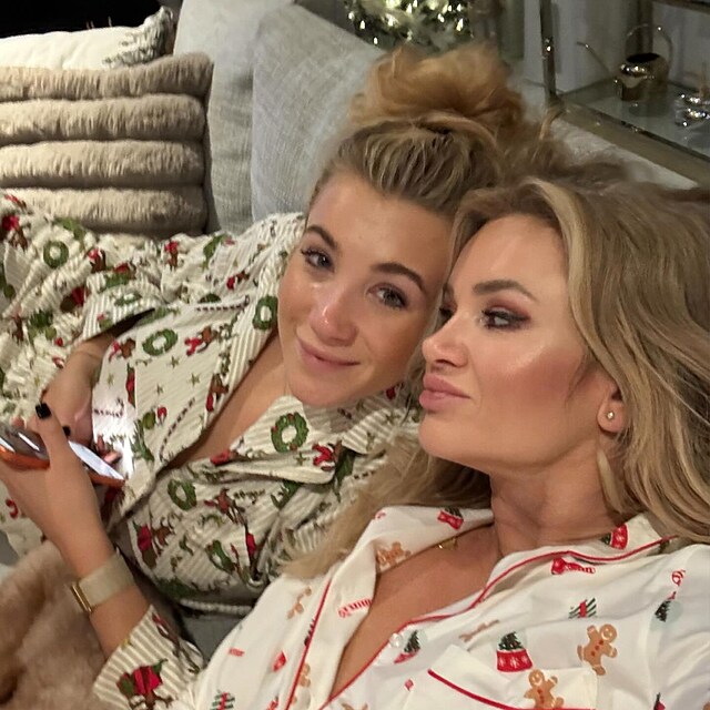 Monika Babi�ov� s dcerou Vivien