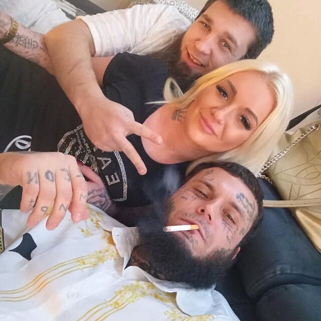 Karol�na Kavalov�, Leo Ber�nek