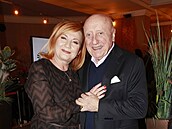 Felix Slová�ek s Alenou Schillerovou na �esko - Slovenském diplomatickém ve�eru