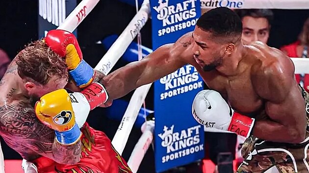 Anthony Joshua knockoutoval Jakea Paula