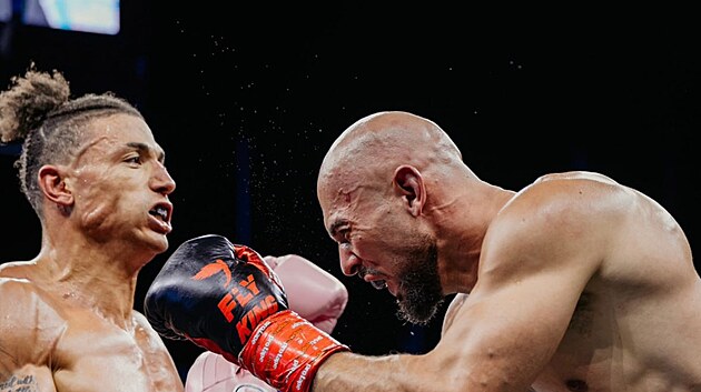 Andrew Tate v ringu o�kliv� prohr�l