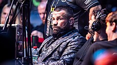 Karlos Vémola lítá ve velkém maléru.