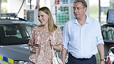 �árka Krausová a Robert Miklu�.